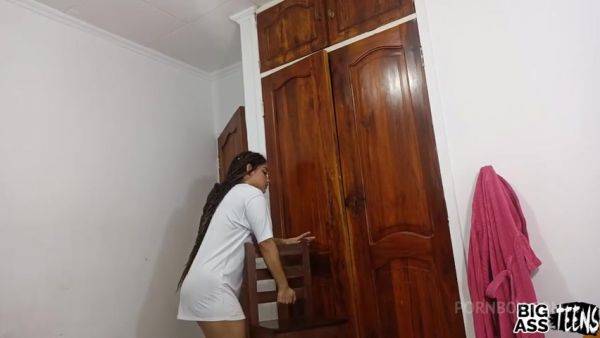 My cousin takes advantage of me once we are alone - PissVids - hotmovs.com on poweredporn.com