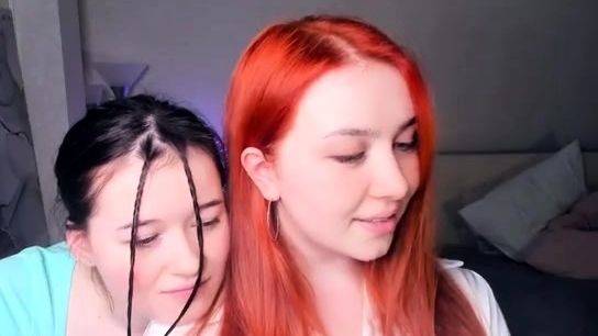 Brunettes lesbian pussy masturbation time - drtuber.com on poweredporn.com