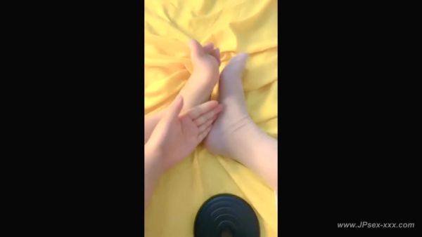 Chinese teens live chat with mobile phone.1075 - hotmovs.com - China on poweredporn.com