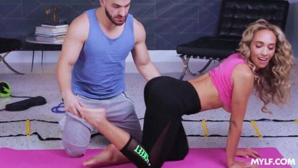 Poolside Bubble Booty feat. Briana Bounce - xxxfiles.com on poweredporn.com