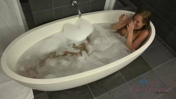 Amateur Molly Manson in White Bikini Footjob - xxxfiles.com on poweredporn.com