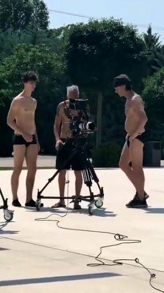 Amateur Group Sex beside Hot Chicks - drtuber.com on poweredporn.com