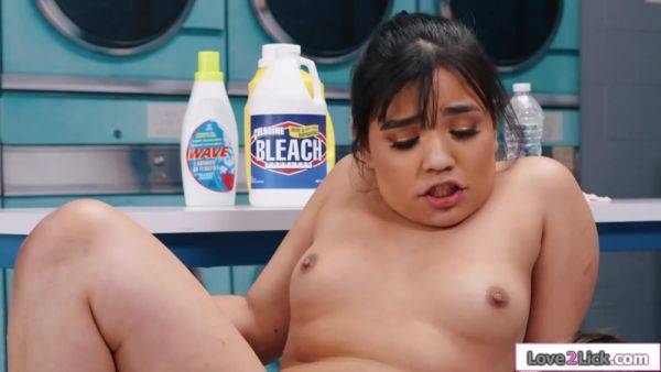 Lesbians Maya Woulfe n Summer Col lick at public laundromat - hotmovs.com on poweredporn.com