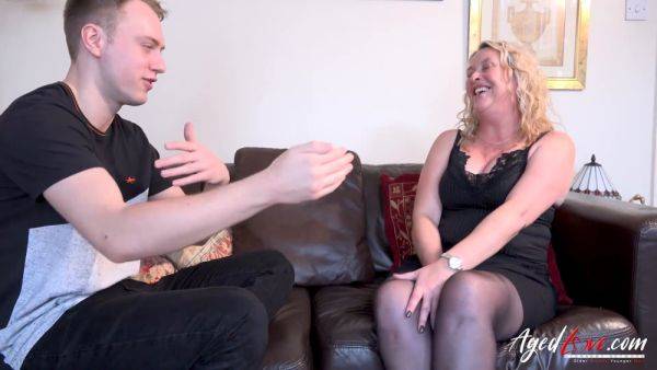 Mature blonde neighbor with natural tits licks and licks until she's satisfied - sexu.com on poweredporn.com