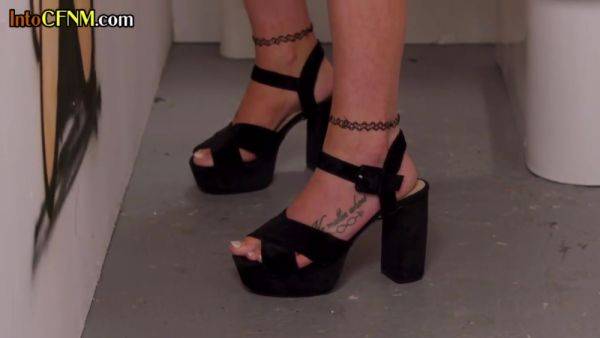 CFNM British femdom babes suck gloryhole cocks on toilet - hotmovs.com - Britain on poweredporn.com