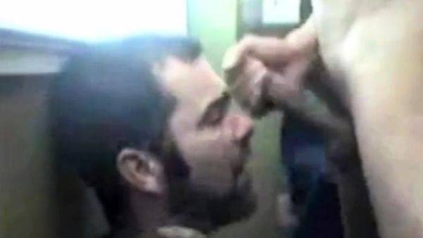 Daddy training his cocksucker - drtuber.com on poweredporn.com