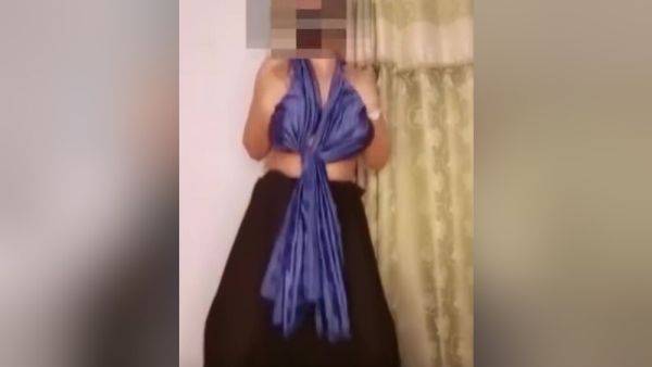 Desi Bhabhi Jarin Shaima Imo Call Hot Dance . Full Nude Bangla Hot Song Dance - desi-porntube.com on poweredporn.com