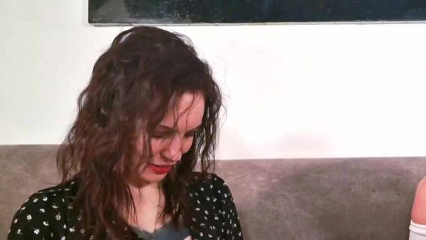 Cataleya, 28, seizes the opportunity to go further! - hotmovs.com on poweredporn.com