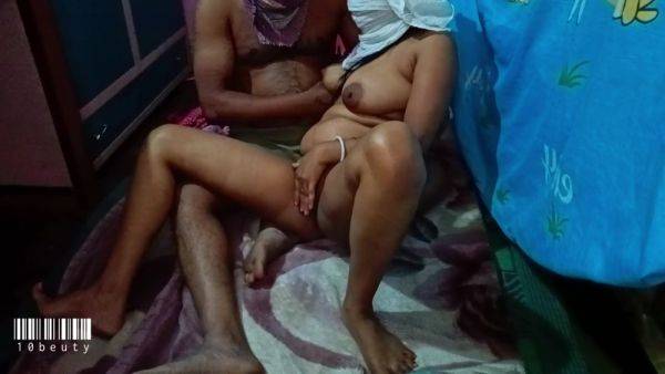 Hot Desi Sexy Bhabhi Ne Apni Choot Ki Pyas Doodhwale Se Bujhayi (bengali-roleplay) - desi-porntube.com - India on poweredporn.com