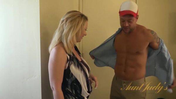 Brandie Sweet's Intense Pounding - veryfreeporn.com on poweredporn.com