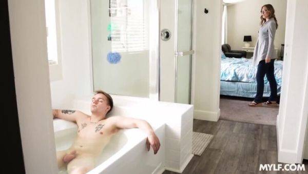 Ophelia Kaan: Can't Resist Her Allure - veryfreeporn.com on poweredporn.com