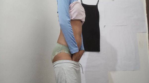 Masturbates And Cums Before Lessons - hclips.com on poweredporn.com