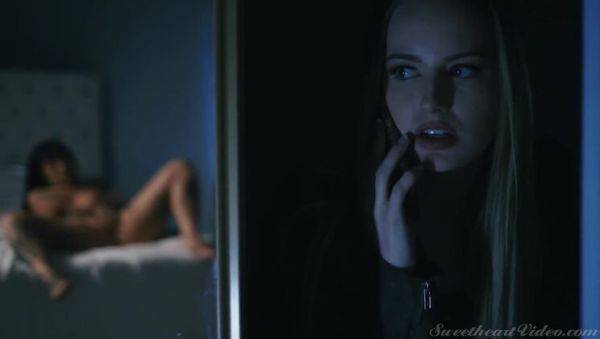 Scarlett Sage & Jessie Lee: Catching Cheating Wives - porntry.com on poweredporn.com