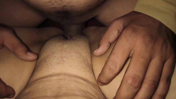 Bhabhi Ne Bhaiya Samjh Kar Lund Dalwa Or Khub Maje Se Chudai Karai - Devar Bhabhi And Li Ya - desi-porntube.com on poweredporn.com