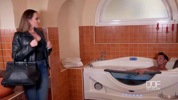 Yasmin Scott: Can't Resist Her Big Tits in Bathroom Gangbang - veryfreeporn.com on poweredporn.com