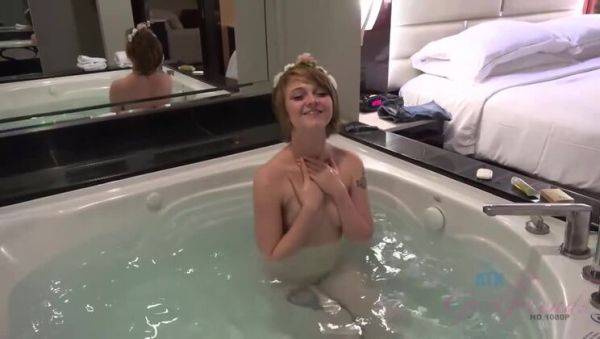 Lucy Valentine: Amateur Redhead Pissing in the Outdoors, Showering for You! - xxxfiles.com on poweredporn.com