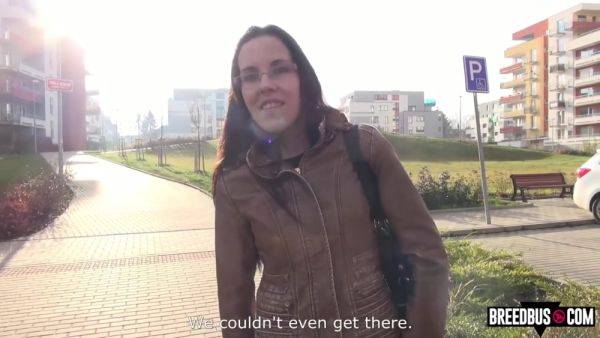 Ivana Glow likes it Slow in the BreedBus - hotmovs.com on poweredporn.com