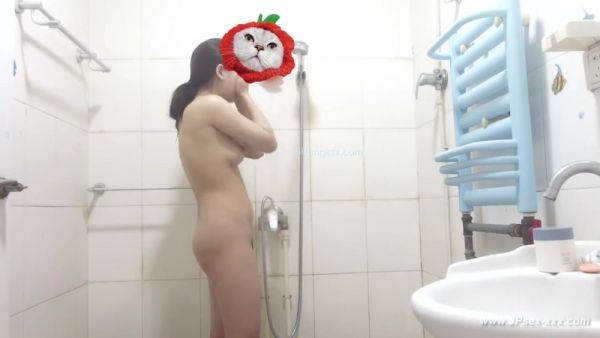 Peeping chinese bath.76 - hotmovs.com - China on poweredporn.com