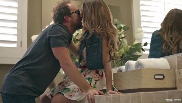 Blonde Bombshell Maci Winslett & Ryan Madison: A Hot Handjob Encounter - porntry.com on poweredporn.com