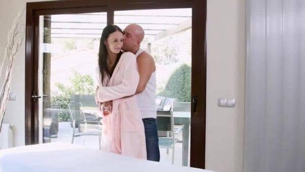 Sultry Massage with Brunette Eveline - porntry.com on poweredporn.com