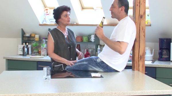 First Day As A Cleaner And Directly Fucked - videomanysex.com on poweredporn.com