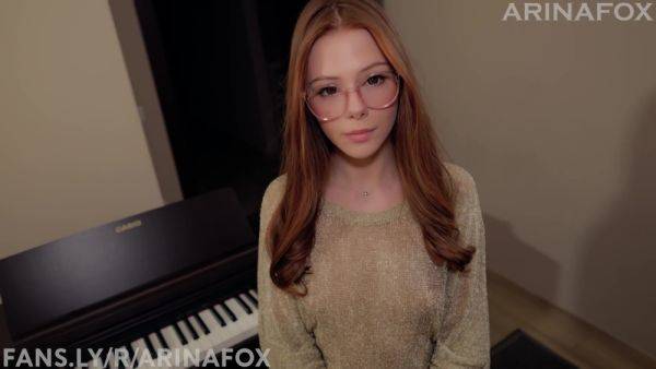 Girl Pianist In Torn Tights Plays The Theme From Interstellar - hclips.com on poweredporn.com