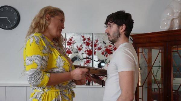 Aroused old mom needs young pizza boy's cock in her wet cunt - xbabe.com on poweredporn.com