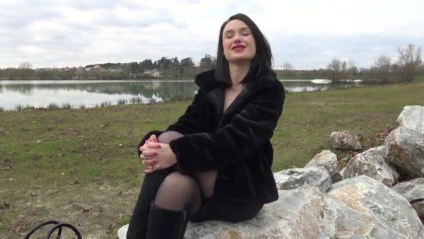 Alice is loose! - hotmovs.com on poweredporn.com