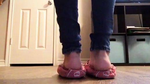 Foot Fetish porn vids from Amateur Trampling - drtuber.com on poweredporn.com