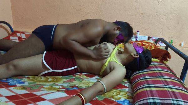 There Was At Home Seeing Alone The Neighbor Left The - desi-porntube.com - India on poweredporn.com