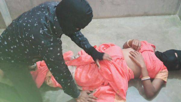 Newly Married Desi Hot Aunty Pusssy Fucking Indian Village Women - desi-porntube.com - India on poweredporn.com