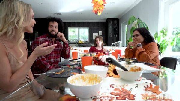 Big Tits: An Incredible Handjob Scene - xxxfiles.com on poweredporn.com