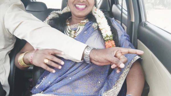 Andra - Telangana Driver Car Sex Telugu Dirty Taljs డరవర త తలగ ఆట దగలట - desi-porntube.com - India on poweredporn.com