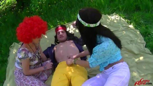 Leony Aprill & Rachel Evans: Hippie Chicks Can't Resist Cock! - veryfreeporn.com on poweredporn.com