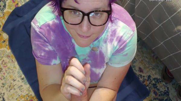 Cute Cumslut Makes Him Cum On Her Face - videohdzog.com on poweredporn.com