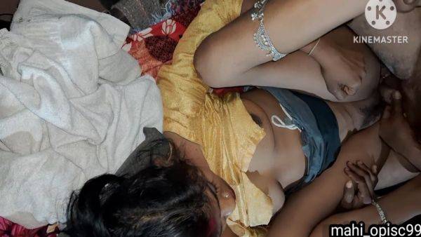 Desi Bhabhi Ko Band Kamre Mein Choda Steppapa Ne Raat Bhar - desi-porntube.com on poweredporn.com