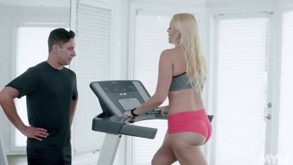 Brad Knight & Vanessa Cage: MILF Client Bangs Her Trainer - xxxfiles.com on poweredporn.com