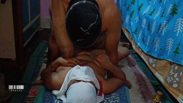 Bangali Hot Married Woman Gets Fucked By A Watchman !! - desi-porntube.com - India on poweredporn.com