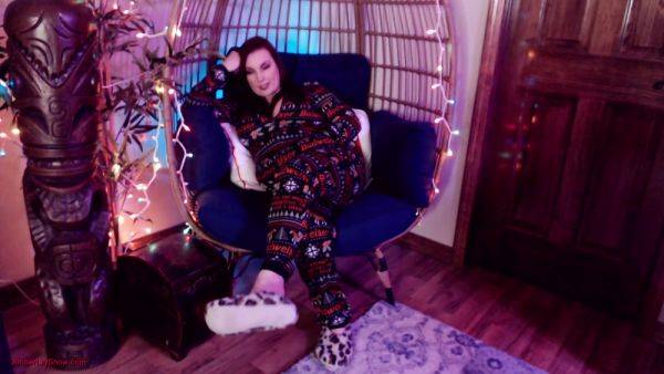 Merry Christmas Slippers Slut - upornia.com on poweredporn.com