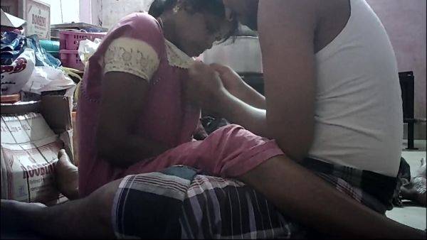 Indian Village House Wife Romantic Kissing Ass - desi-porntube.com - India on poweredporn.com