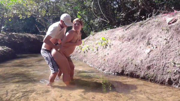 Transei Gostoso Com O Caseiro Do Sitio - videomanysex.com on poweredporn.com