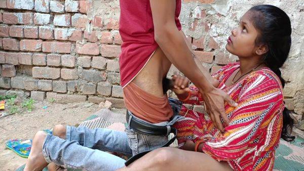 Indian Desi Village Hot Girl Called Her Boyfriend And Fucked Her In The Open Behind The House - desi-porntube.com - India on poweredporn.com