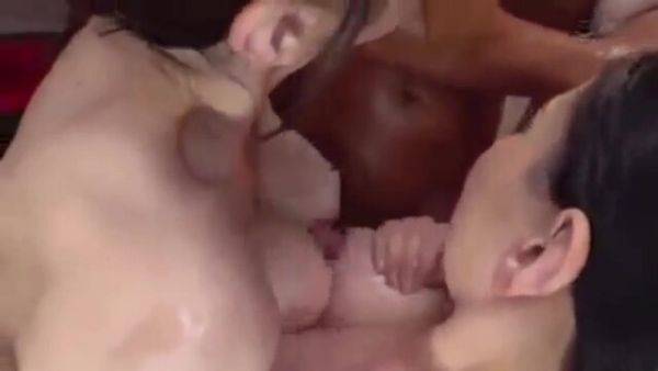 06894,Sexy woman's lewdness is erotic - txxx.com on poweredporn.com