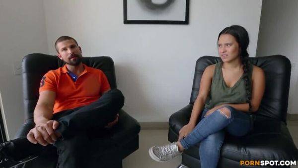 Colombian Coed Jesica: Big Tits & Big Ass in Action - veryfreeporn.com - Colombia on poweredporn.com