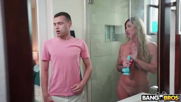 Johnny The Kid & Lolly Dames: I Need You to Bang Me with That Toy! - porntry.com on poweredporn.com