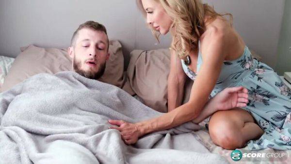 Nurse Ciel: A Close Encounter - porntry.com on poweredporn.com