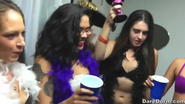 Liza Rowe & El Uniko: It's a Big Tit Party! - porntry.com on poweredporn.com