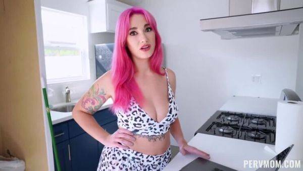 Big-Titted Stepmom's Fame Game / 05.11.2021 - xxxfiles.com on poweredporn.com