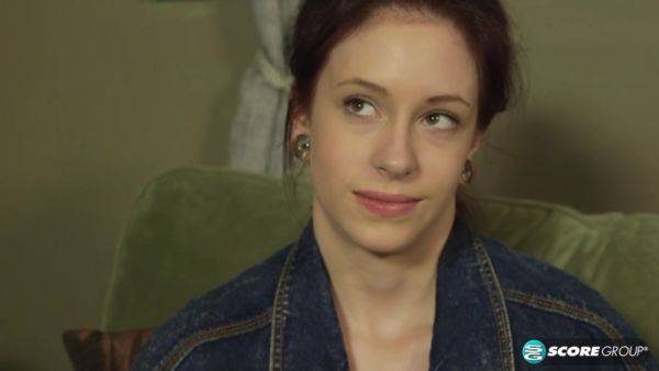 Kinky Hipster Does Yoga In The Nude And Fingers Her Dripping-Wet Cunt - hotmovs.com on poweredporn.com