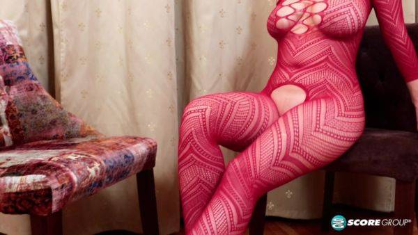 Oksana: My Red Body Stocking - hotmovs.com on poweredporn.com